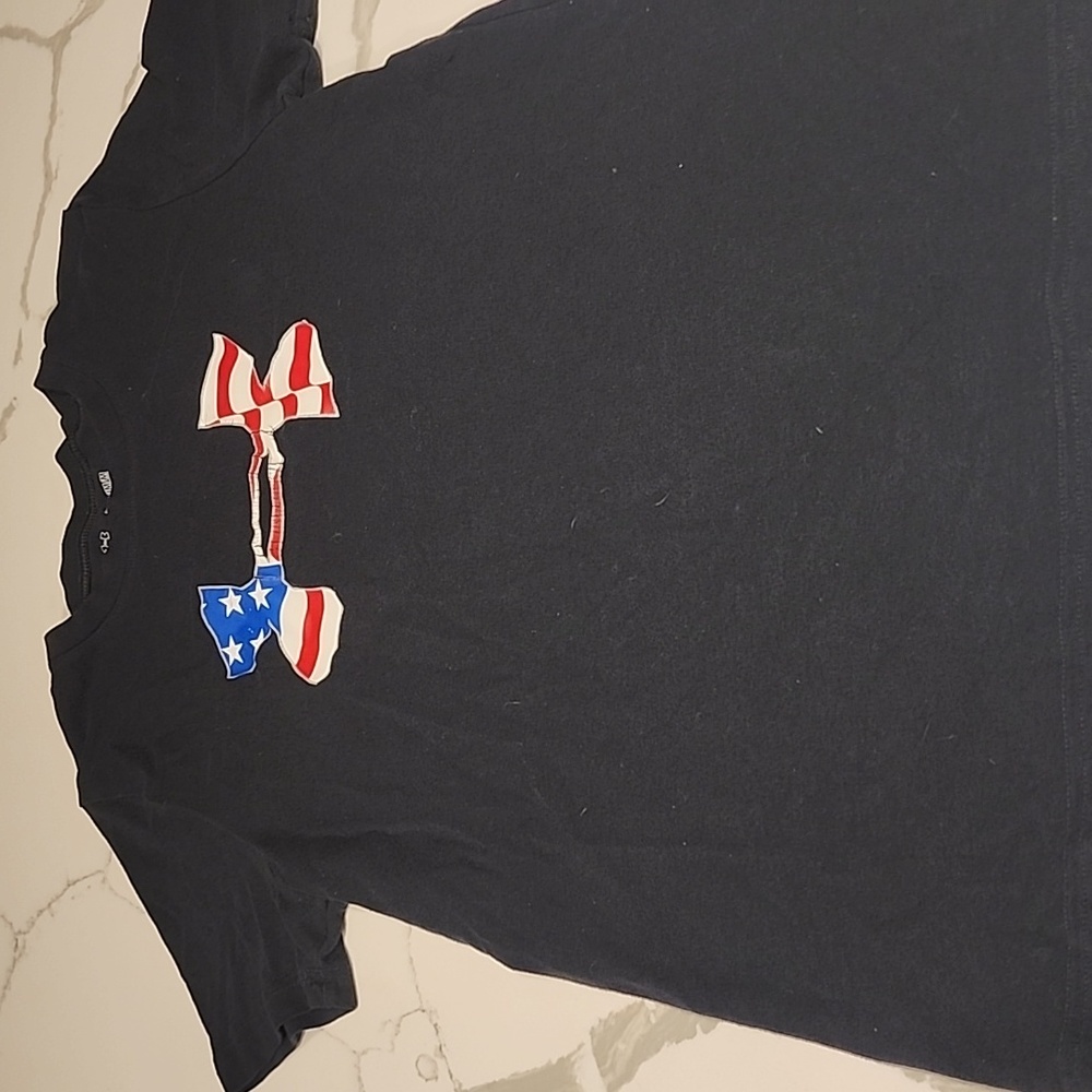 Boys under armour short sleeve tee